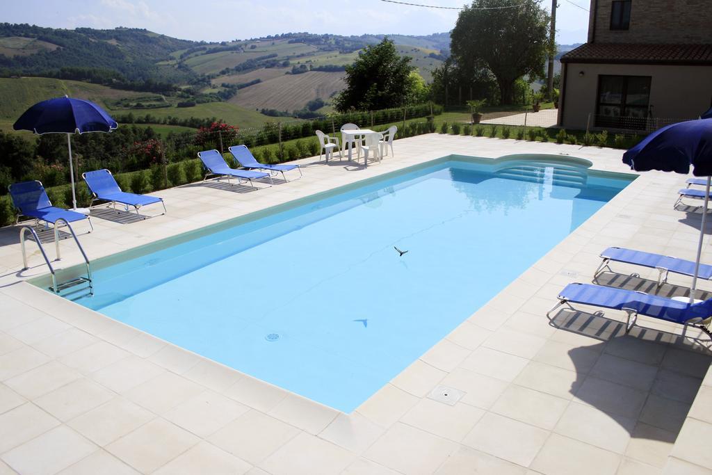 Agriturismo Fara Hotel Montegiorgio Bilik gambar