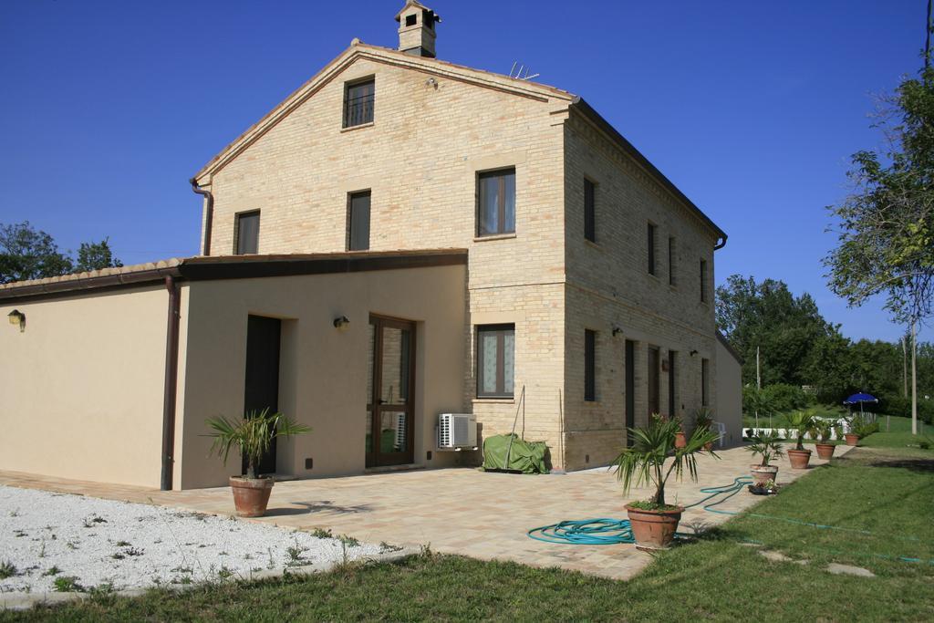 Agriturismo Fara Hotel Montegiorgio Luaran gambar