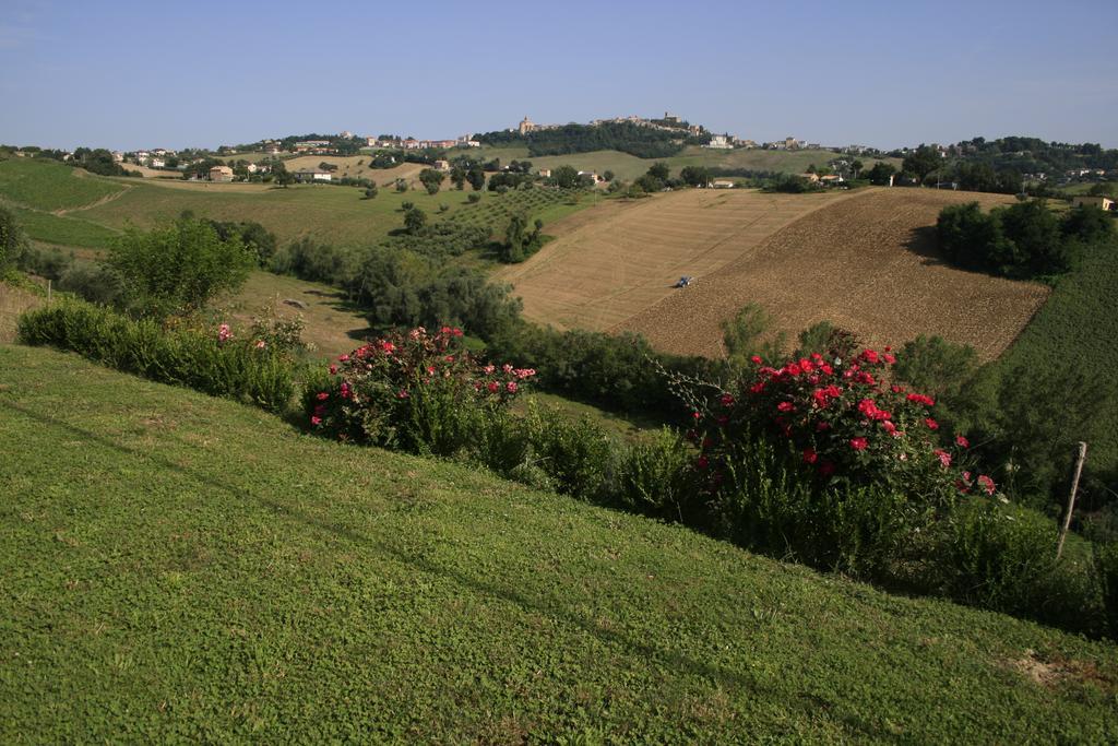 Agriturismo Fara Hotel Montegiorgio Luaran gambar